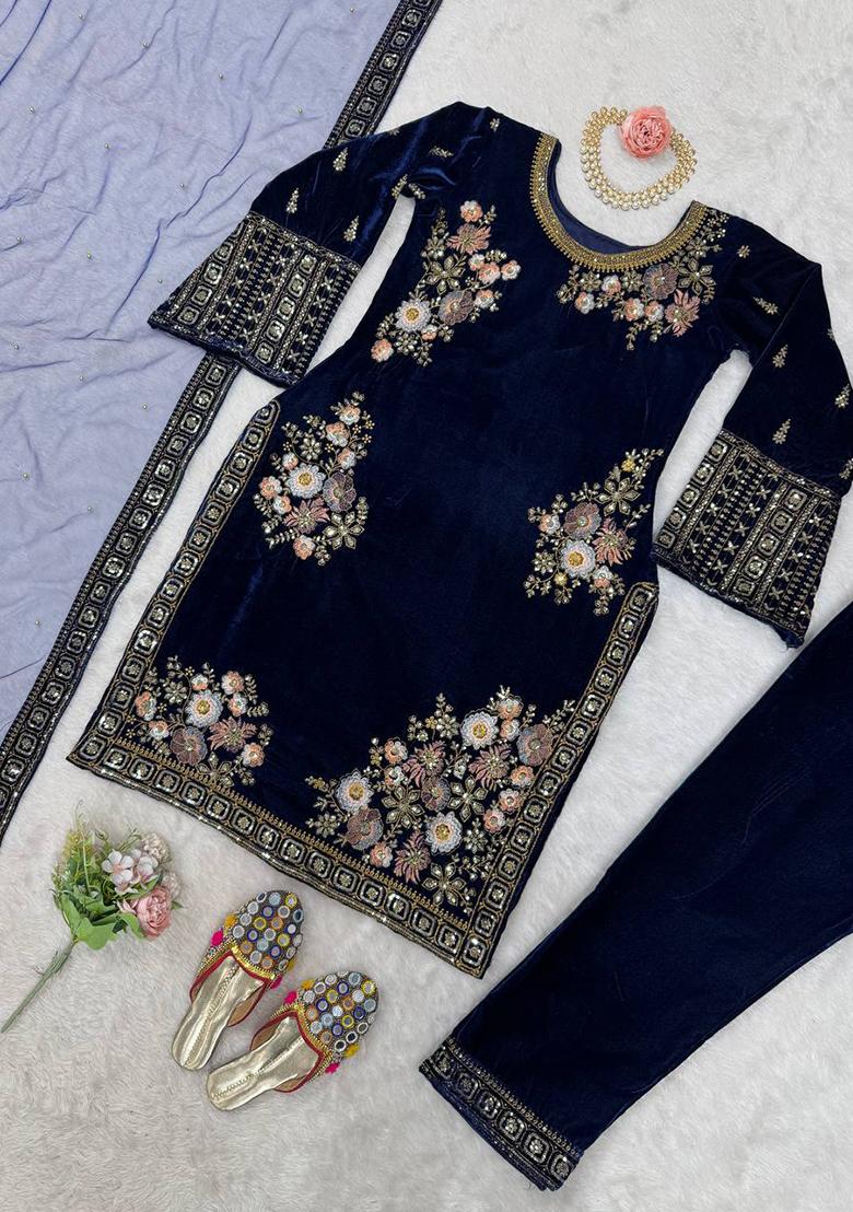 Navy Blue Embroidery Velvet Kurta Set - Indya