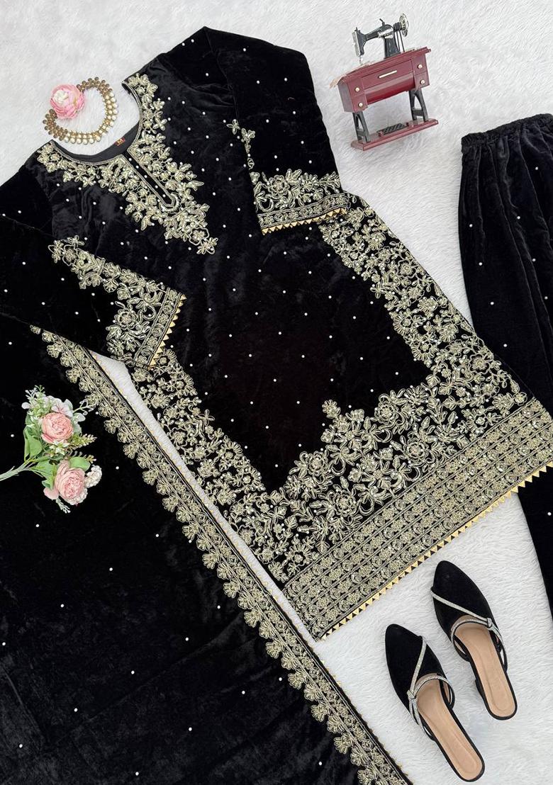 Black Cording Sequence With Peral Work Velvet Kurta Set - Indya