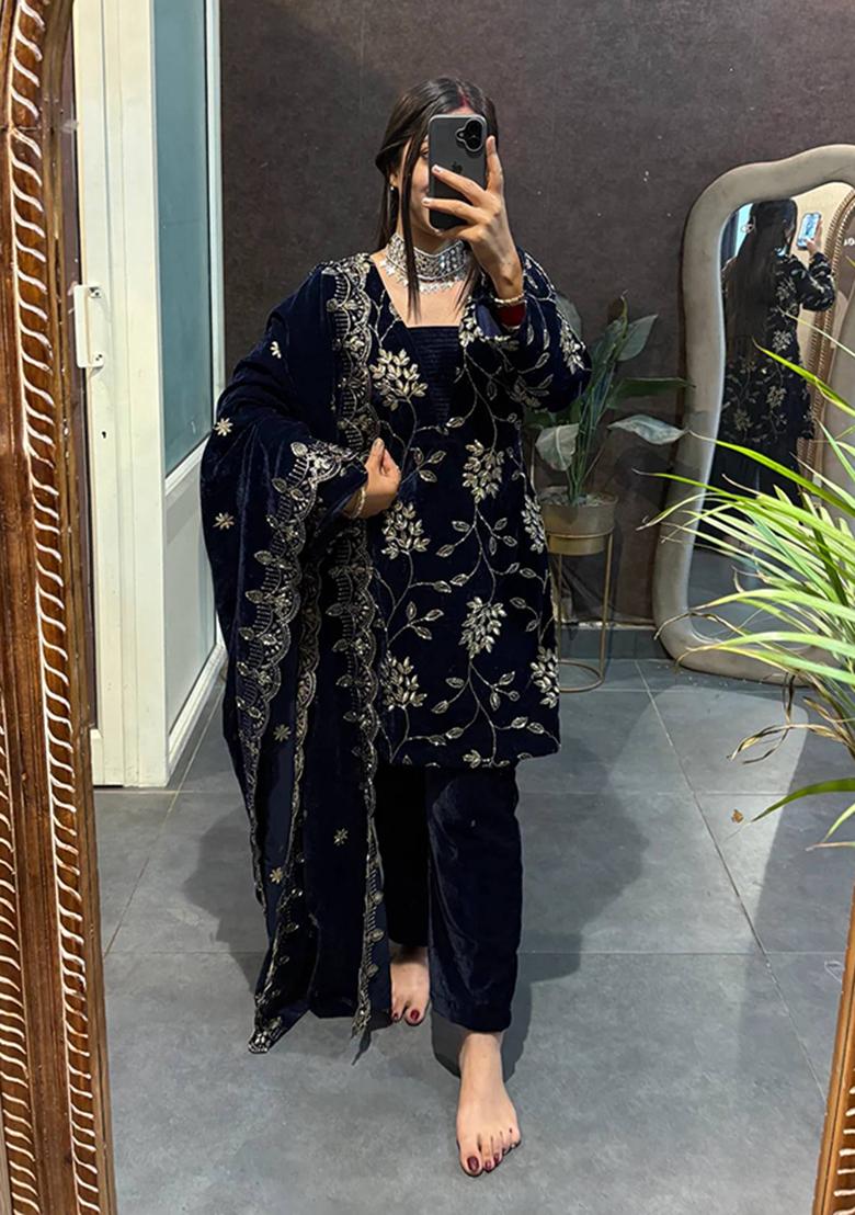 Blue Embroidery Velvet Kurta Set - Indya