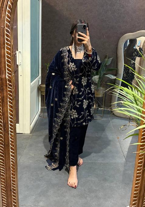 Blue Embroidery Velvet Kurta Set