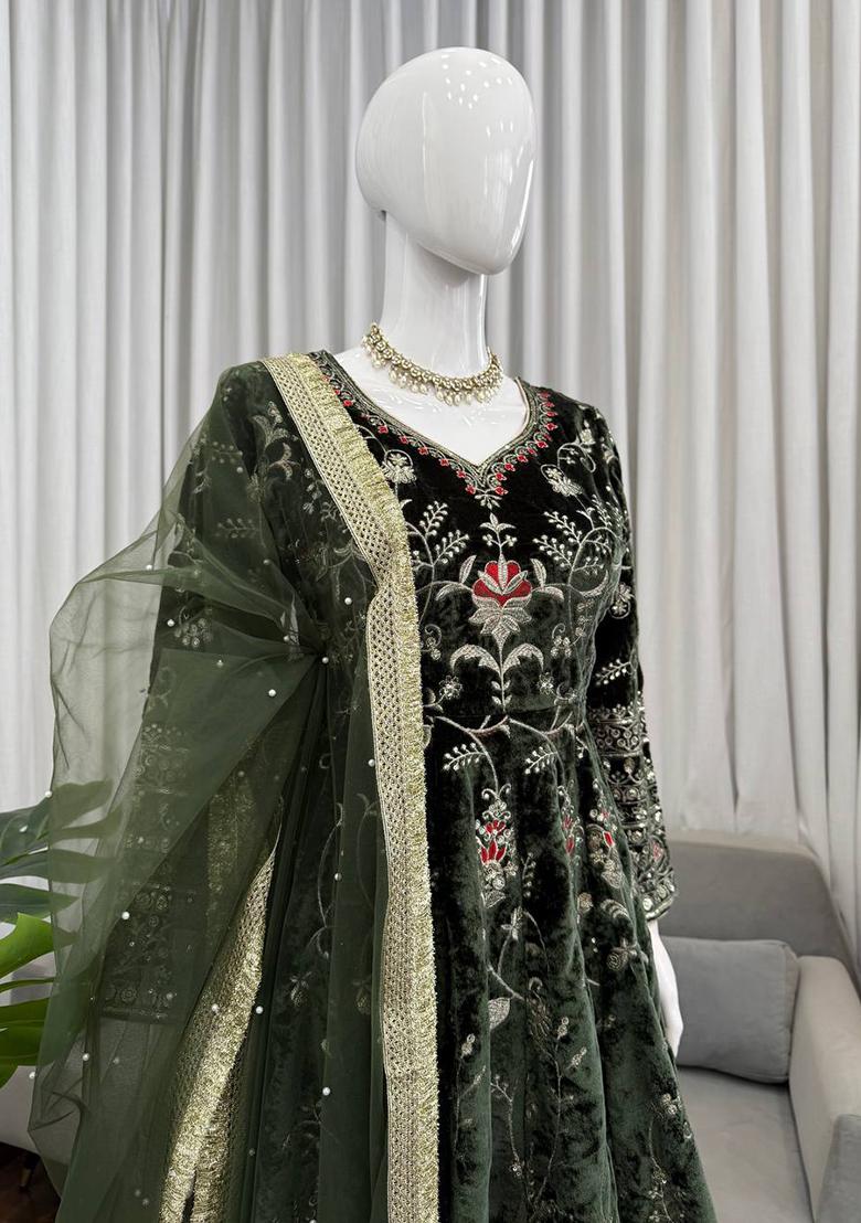 Mehendi Thread With Sequence Work Velvet Kurta Set - Indya