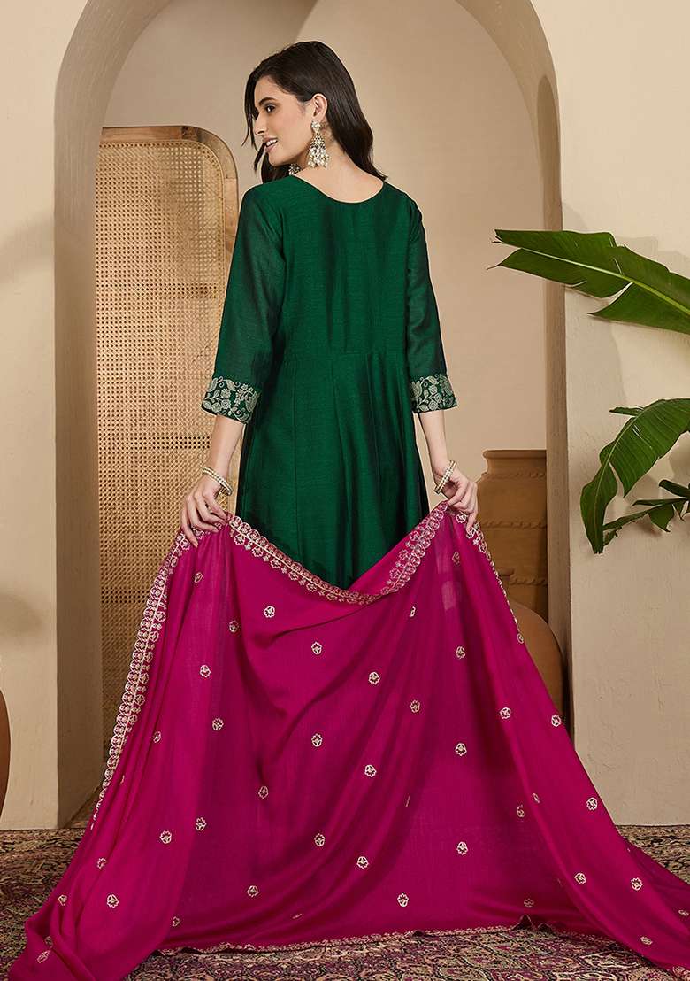 Green Printed Vichitra Kurta Set - Indya