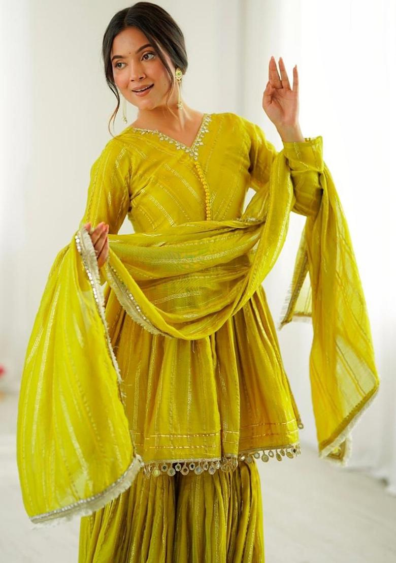 Yellow Embroidered Mal Chanderi Kurta Set - Indya
