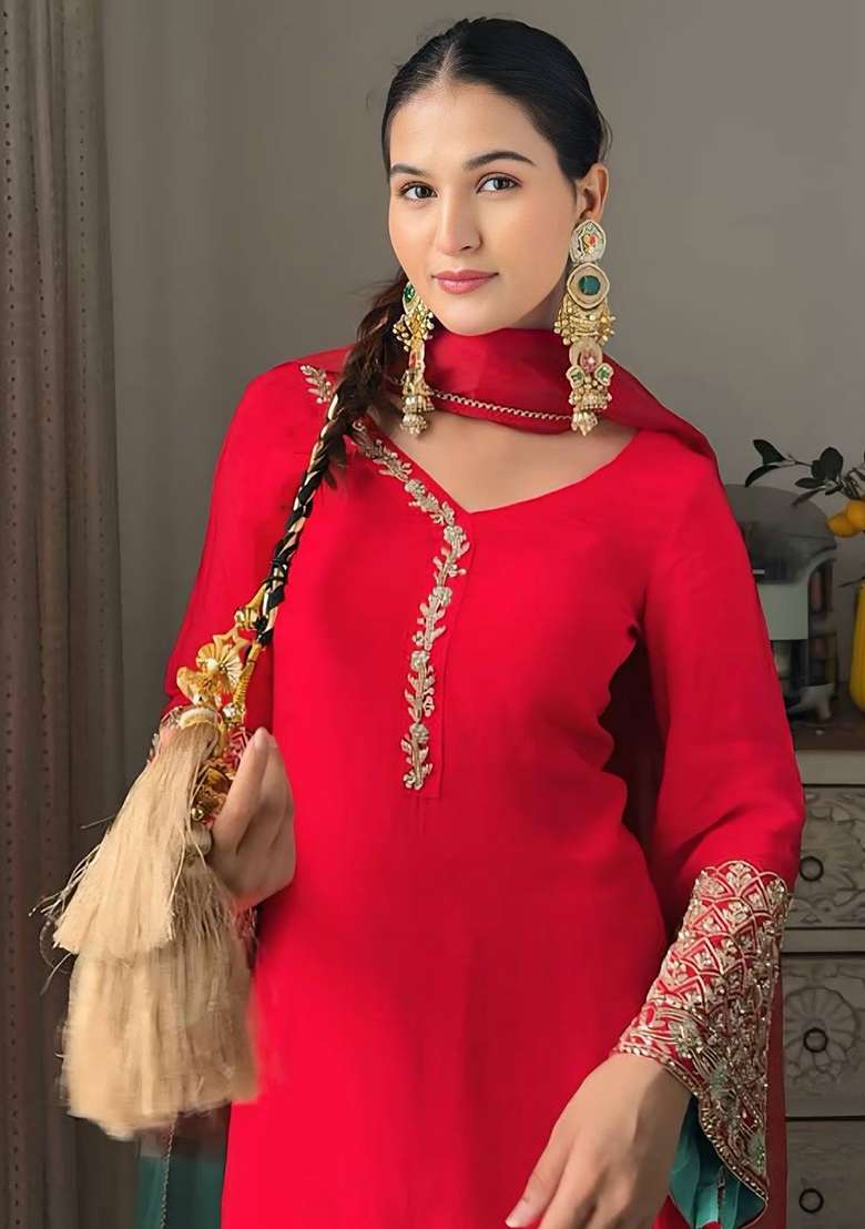 Red Embroidery Georgette Kurta Set - Indya
