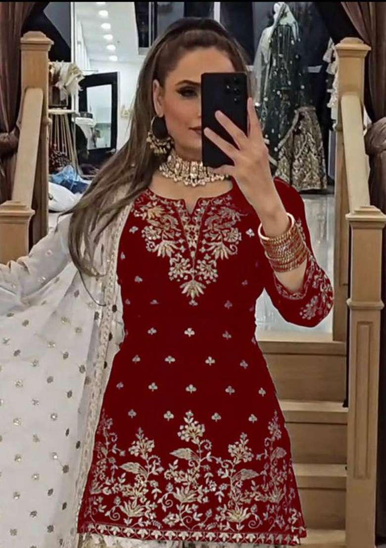 Maroon Embroidery Georgette Kurta Set - Indya
