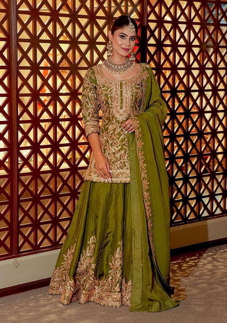 Green Embroidery Chinon Kurta Set - Indya