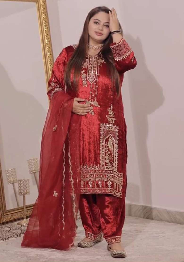Maroon Embroidery Viscose Velvet Kurta Set - Indya