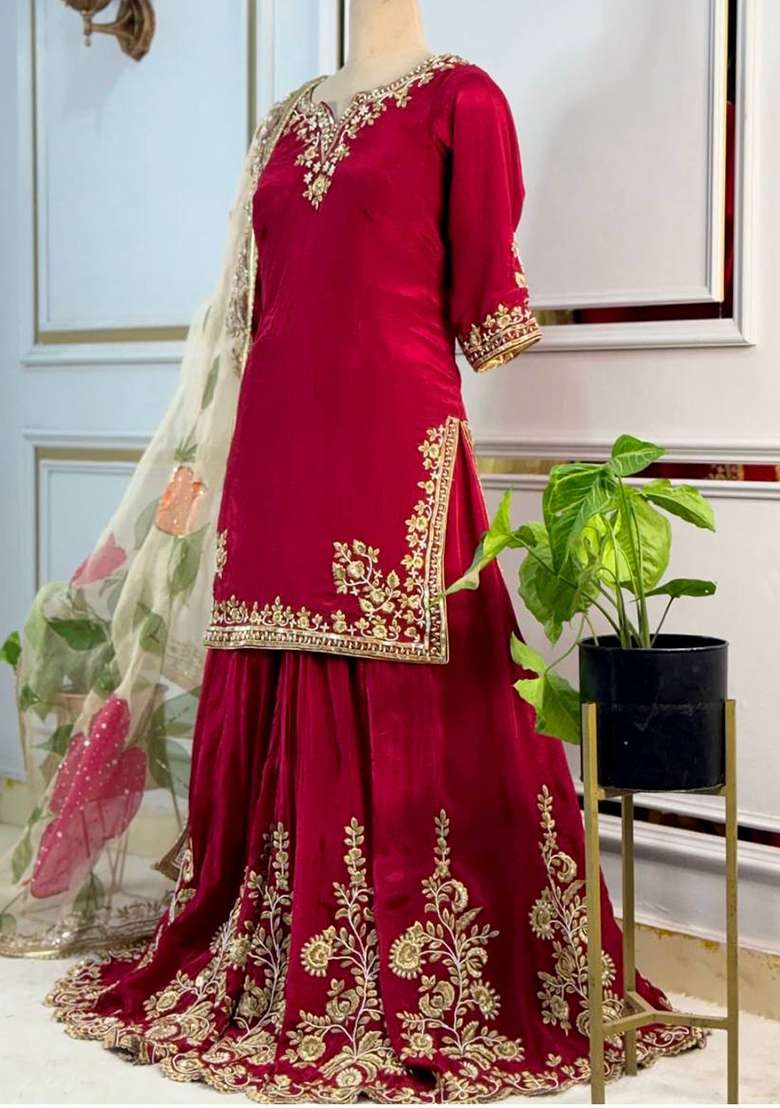 Red Embroidery Chinon Kurta Set - Indya