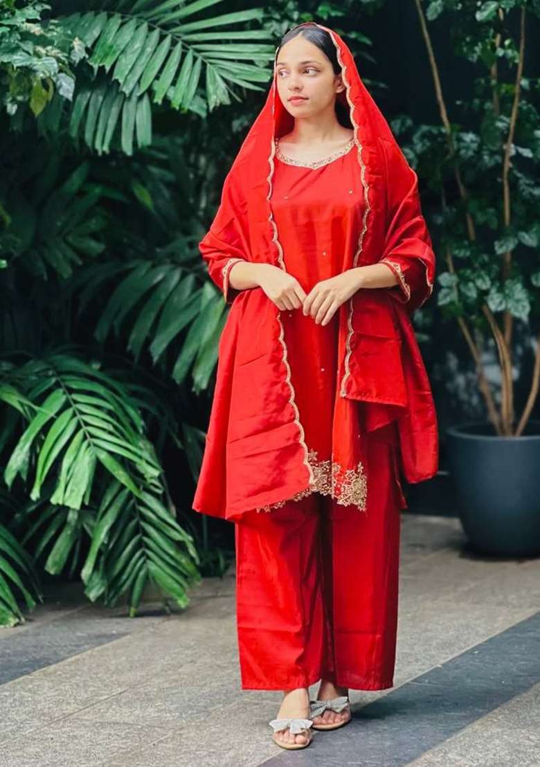 Red Embroidery Chinon Kurta Set - Indya