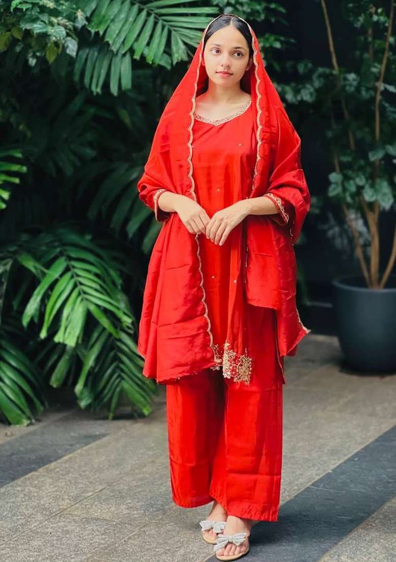 Red Embroidery Chinon Kurta Set - Indya