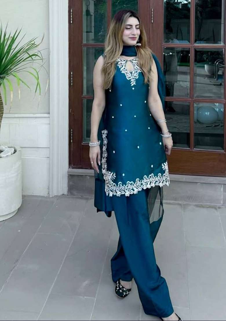 Navy Blue Embroidery Crepe Kurta Set - Indya
