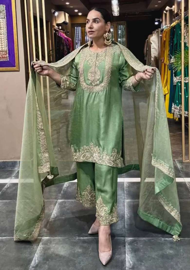 Pista Embroidery Chinon Kurta Set - Indya