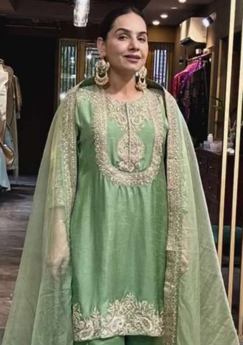 Pista Embroidery Chinon Kurta Set - Indya