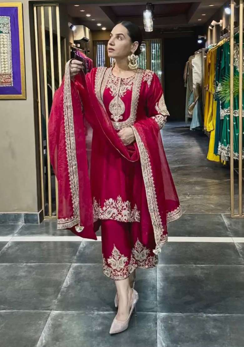 Red Embroidery Chinon Kurta Set - Indya
