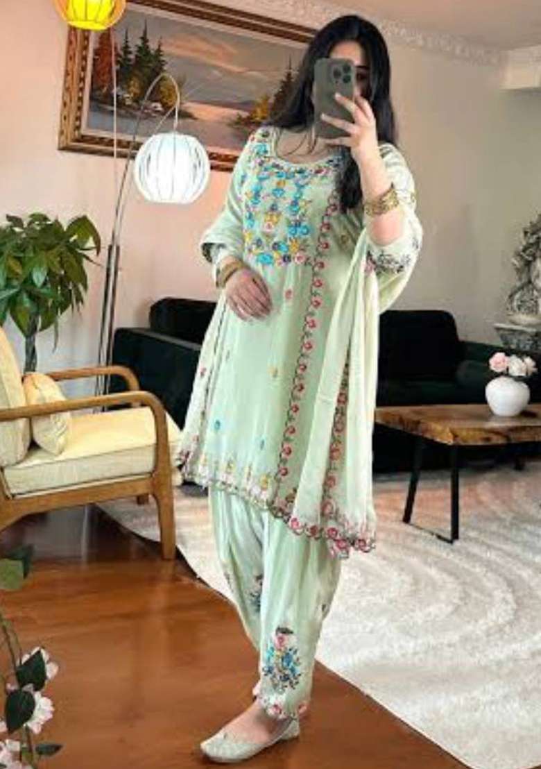 Mint Green Embroidery Chinon Kurta Set - Indya