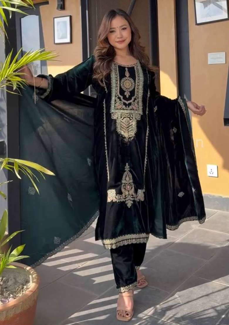 Dark Green Embroidery Viscose Velvet Kurta Set - Indya