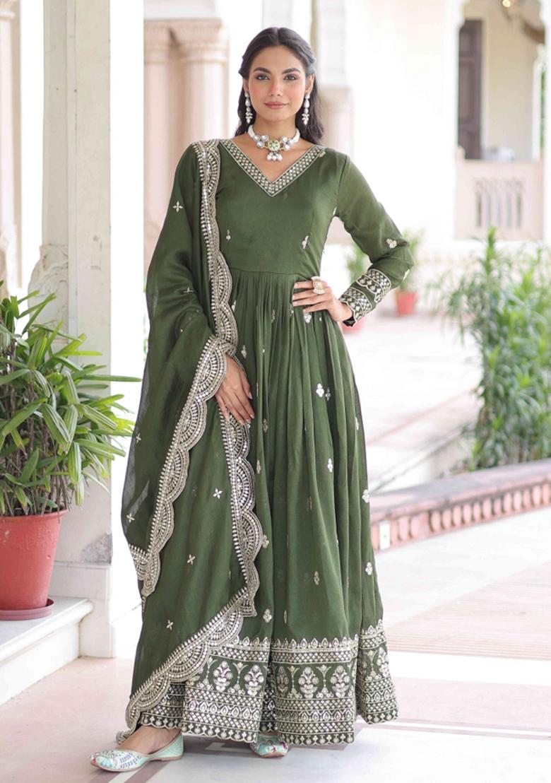 Green Sequnce Emroidery Work Silk Kurta Set - Indya