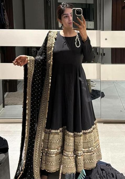 Black Embroidery Silk Salwar Kameez