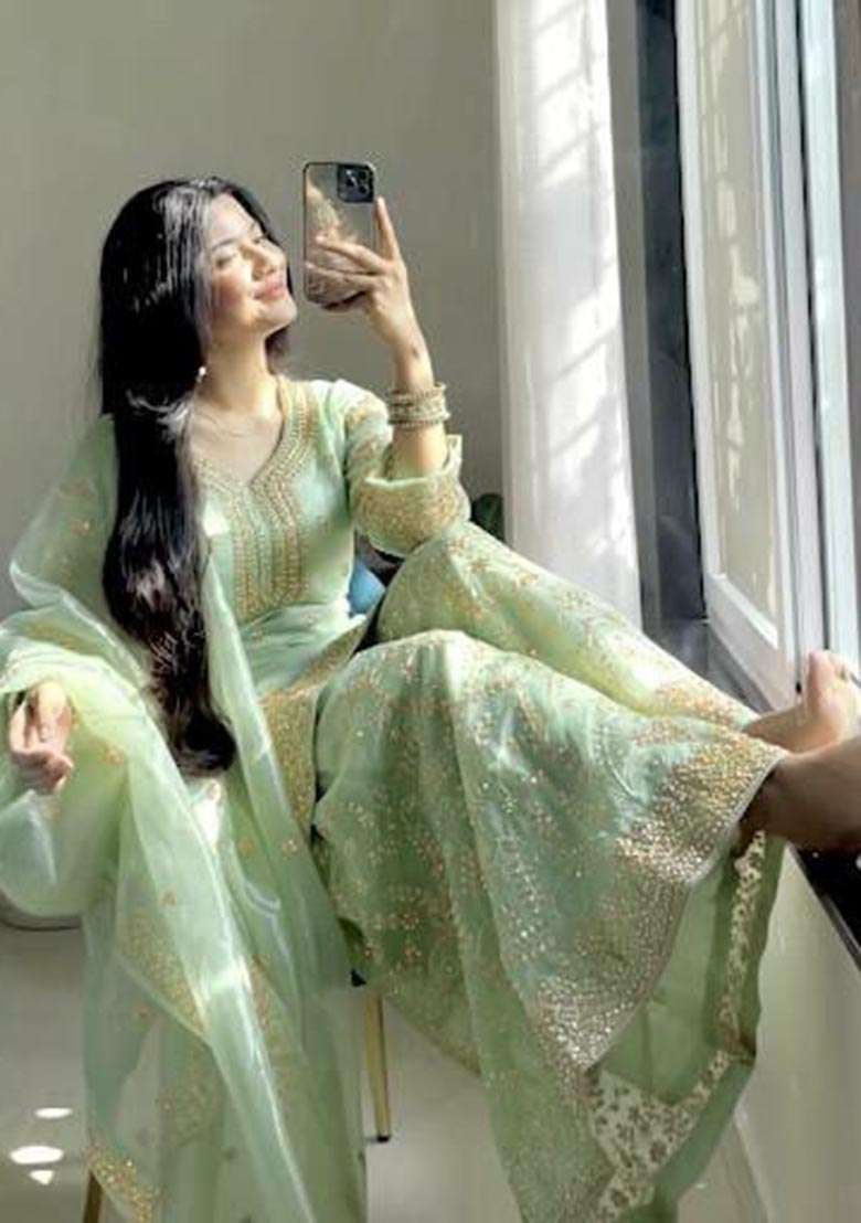 Green Embroidered Georgette Straight Kurta Set - Indya