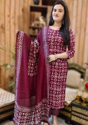 Maroon Embroidery Rayon Kurti Set