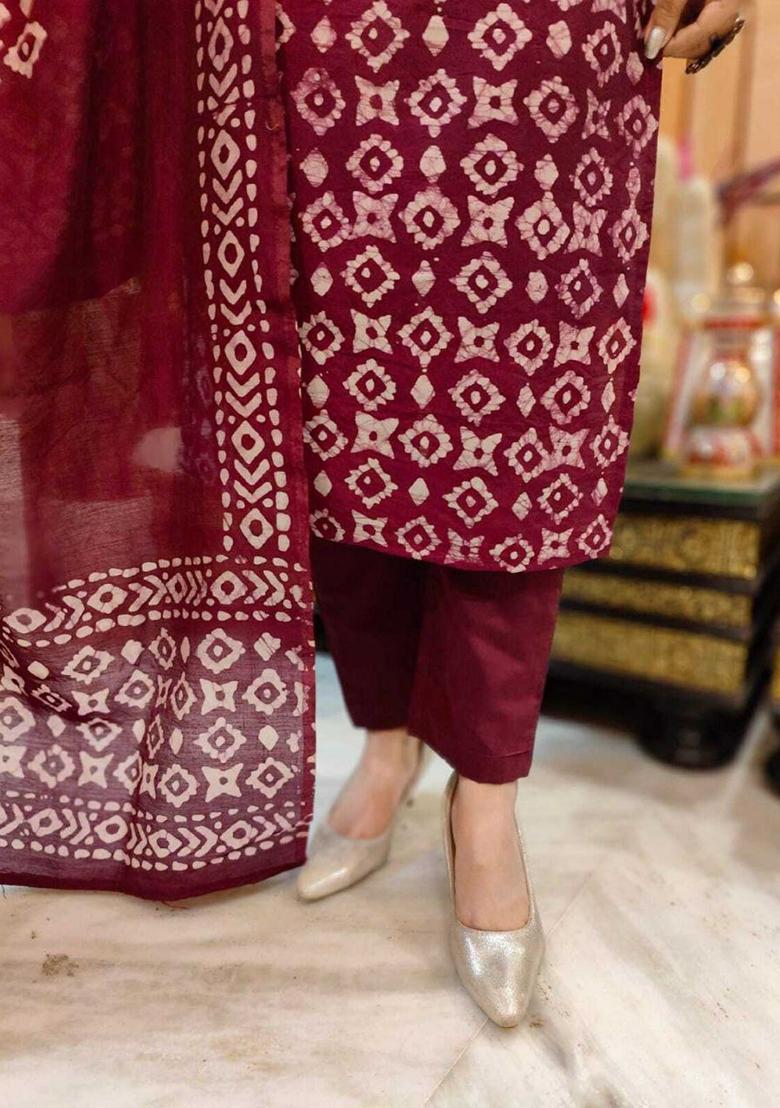 Maroon Embroidery Rayon Kurti Set - Indya