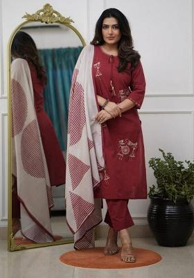 Red Embroidery Viscose Reyon Kurti Set