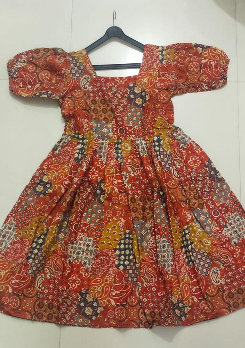 Red Embroidery Cotton Kurti Set - Indya