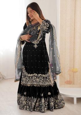 Black Embroidery Velvet Kurta Set