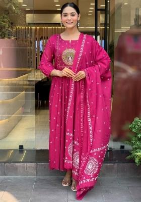 Rani Pink Thread Work Cotton Kurta Set