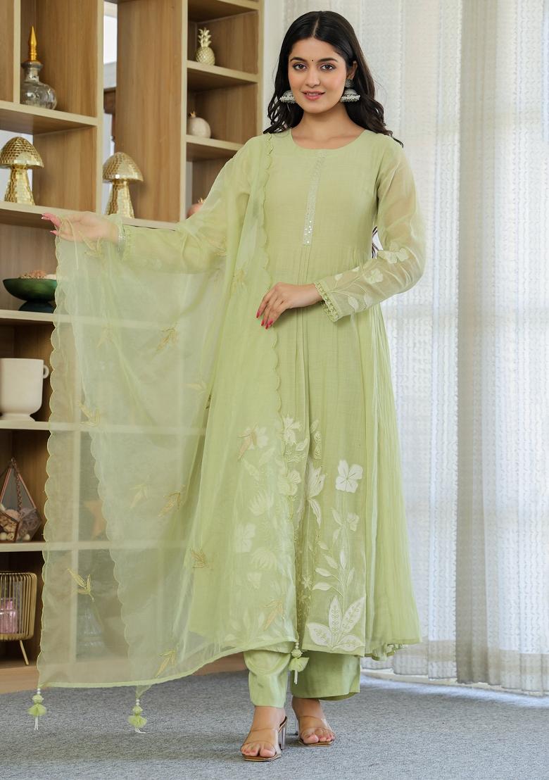 Light Green Thread Work Chanderi Kurta Set - Indya