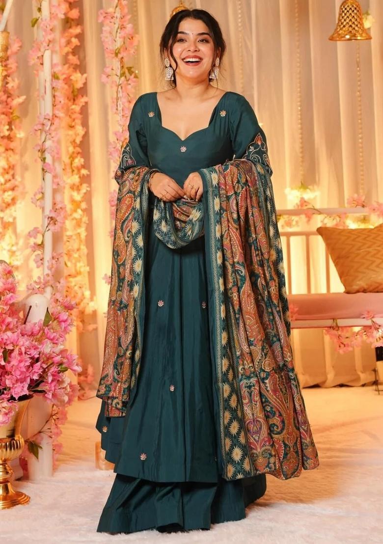 Teal Green Thread Work Chanderi Kurta Set - Indya