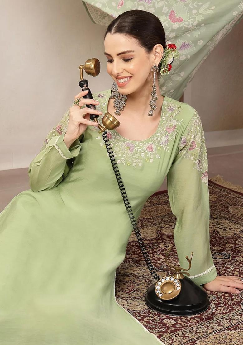 Green Embroidered Chanderi Silk Kurta Dupatta Set - Indya
