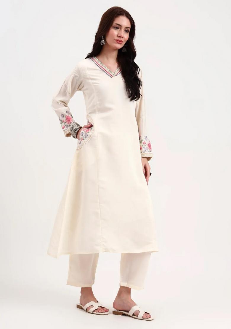 Cream Motif Silk Blend Kurta Dupatta Set - Indya
