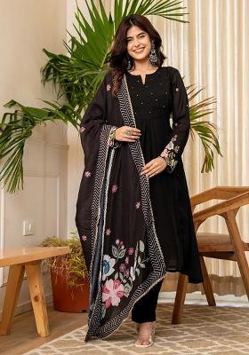 Black Embroidered Chanderi Silk Kurta Dupatta Set