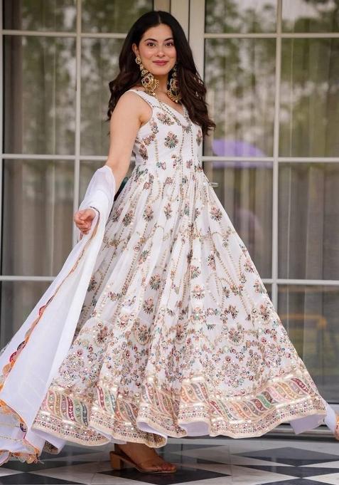 White Thread Fox Georgette Kurta Set