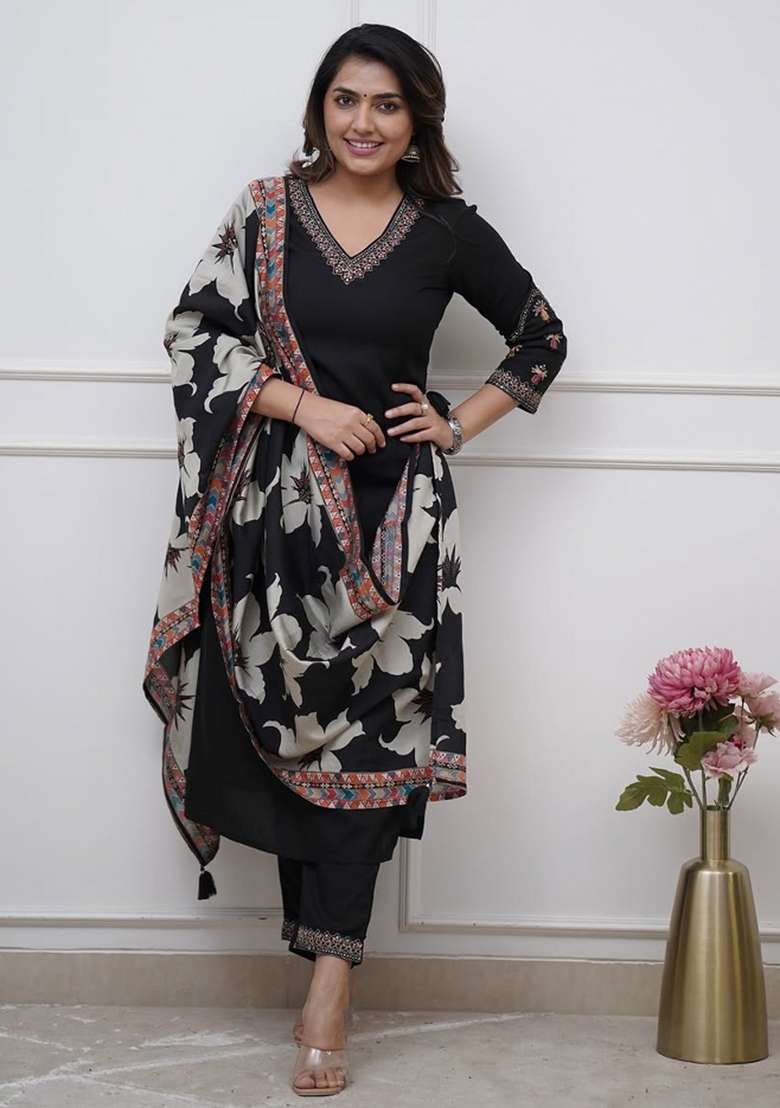 Black Solid Silk Blend Straight Kurta Set - Indya