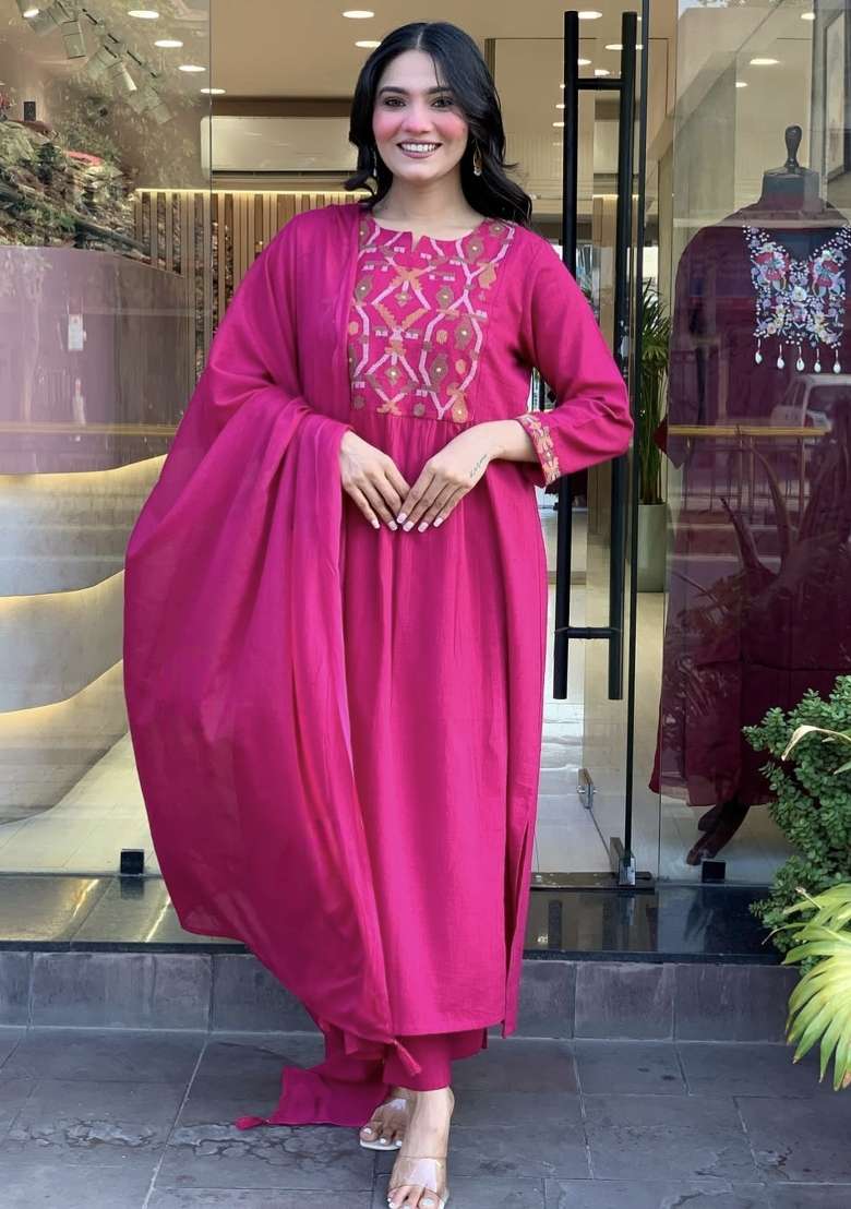Pink Embroidered Chanderi Straight Kurta Set - Indya