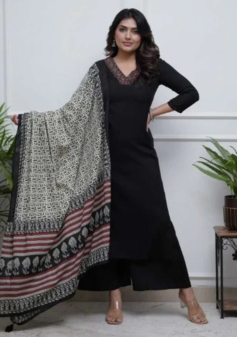 Black Solid Blended Straight Kurta Set - Indya
