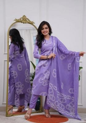 Lavender Resham Embroidery Chanderi Kurta Set