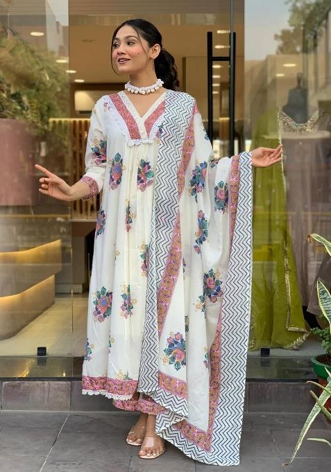 White Resham Embroidery Blended Cotton Kurta Set