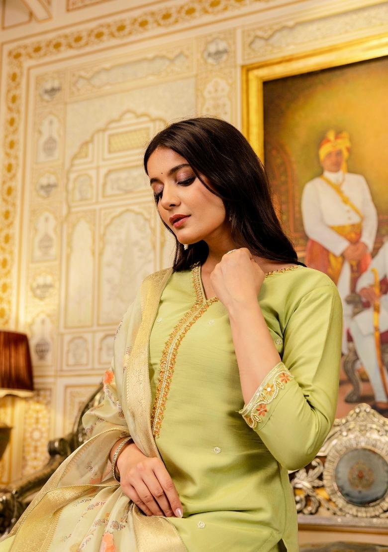 Green Resham Embroidery Viscose Kurta Set - Indya