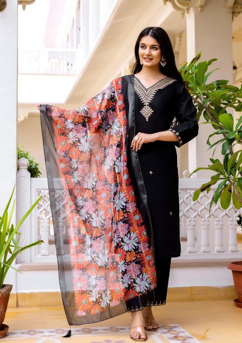 Black Resham Embroidery Chanderi Kurta Set - Indya