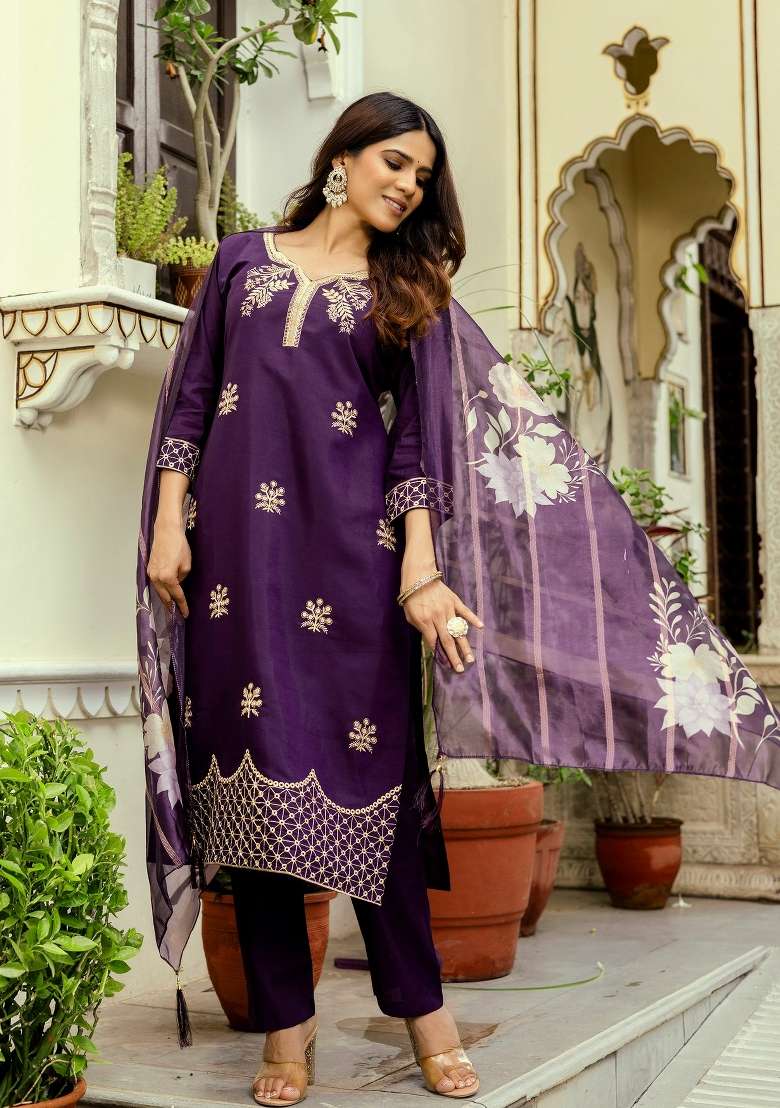 Wine Embroidered Chanderi Pakistani Suit Set - Indya