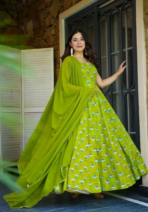 Green Abstract Print Rayon Kurta Set