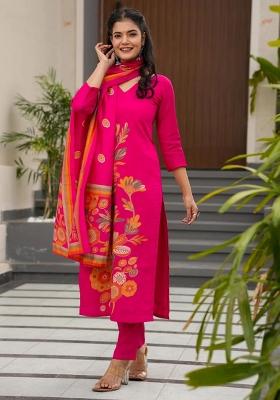 Pink Abstract Print Silk Blended Kurta Set