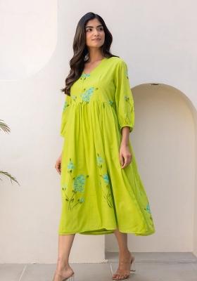 Green Abstract Print Art Silk Kurta Set