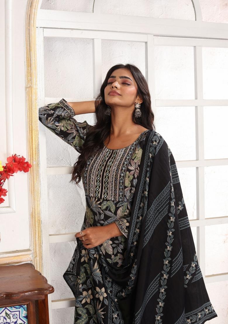 Black Abstract Print Chanderi Kurta Set - Indya