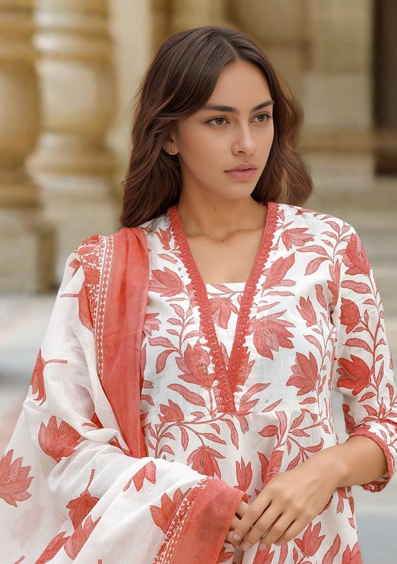 White Abstract Print Blended Cotton Kurta Set - Indya