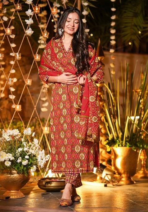 Maroon Abstract Print Art Silk Kurta Set