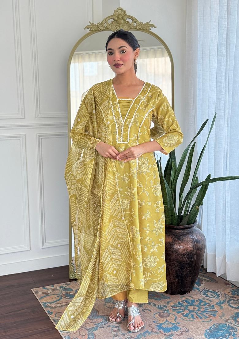 Yellow Resham Embroidery Rayon Kurta Set - Indya